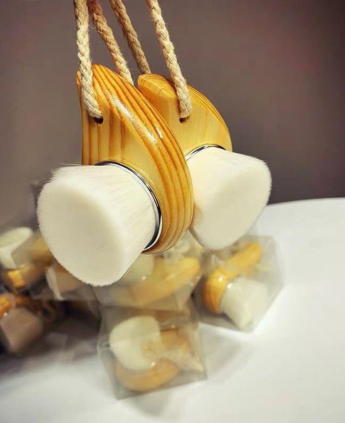 מברשת לניקוי הפנים - דושה