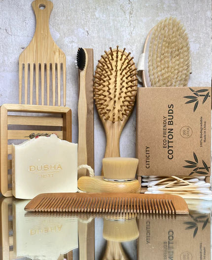 תמונת אווירה - מסרקים ומברשות שיער